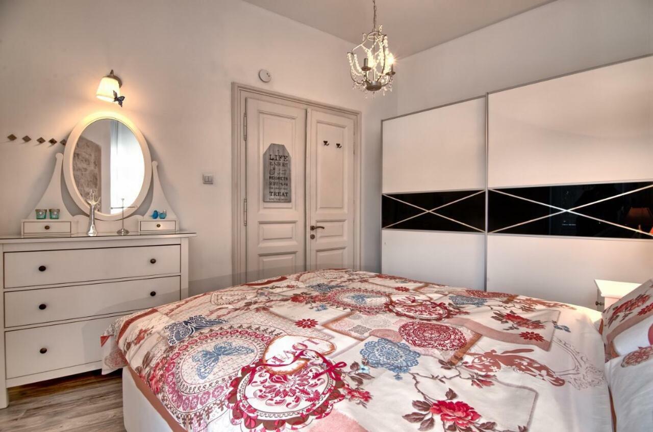 Luxury With Sea View Appartement Pula Buitenkant foto